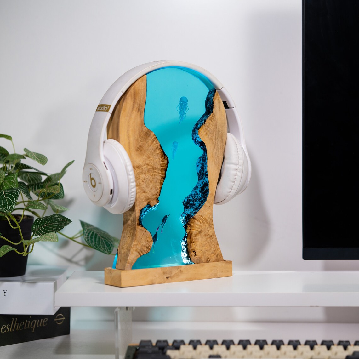 Headphone Stand Epoxy Resin Lamp