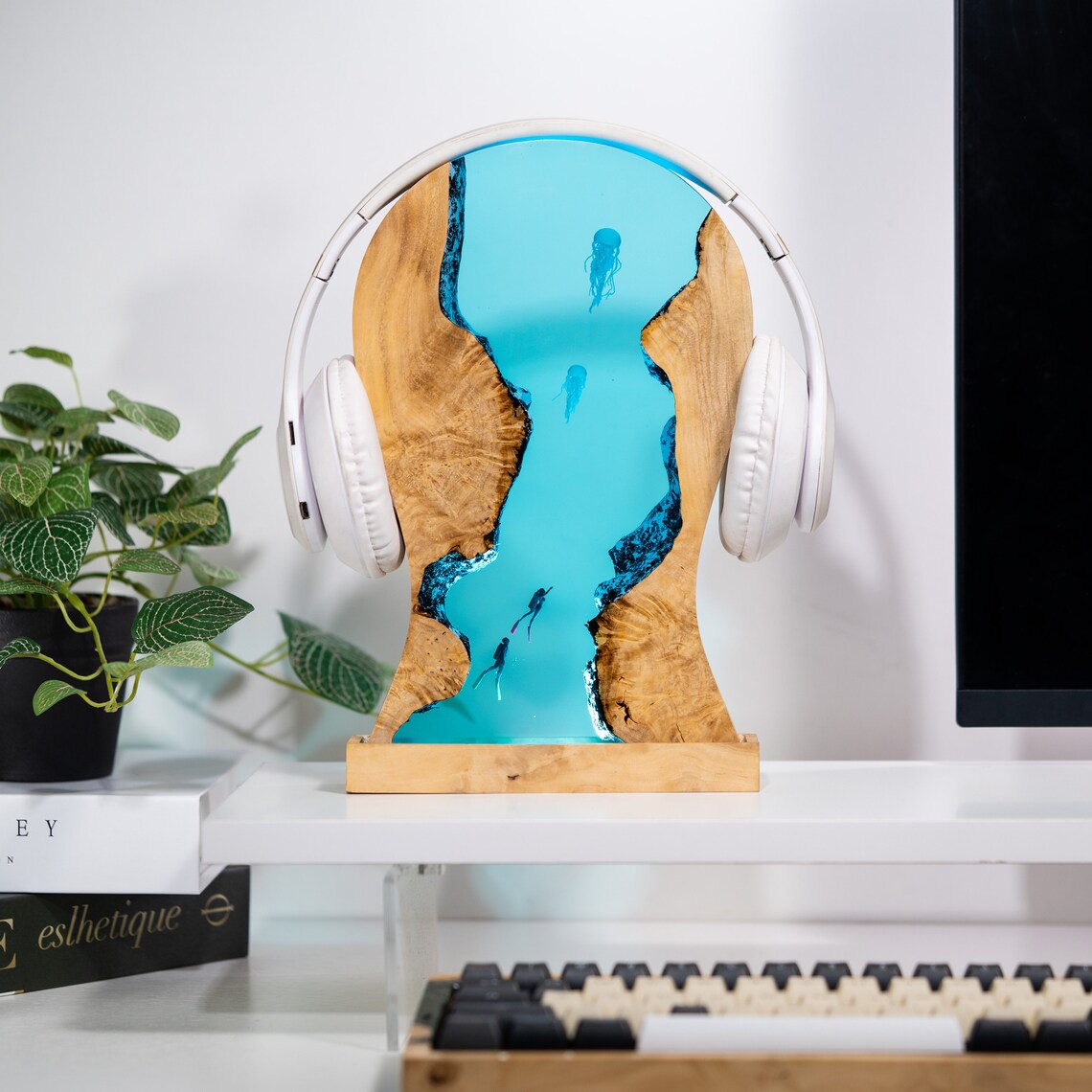 Headphone Stand Epoxy Resin Lamp