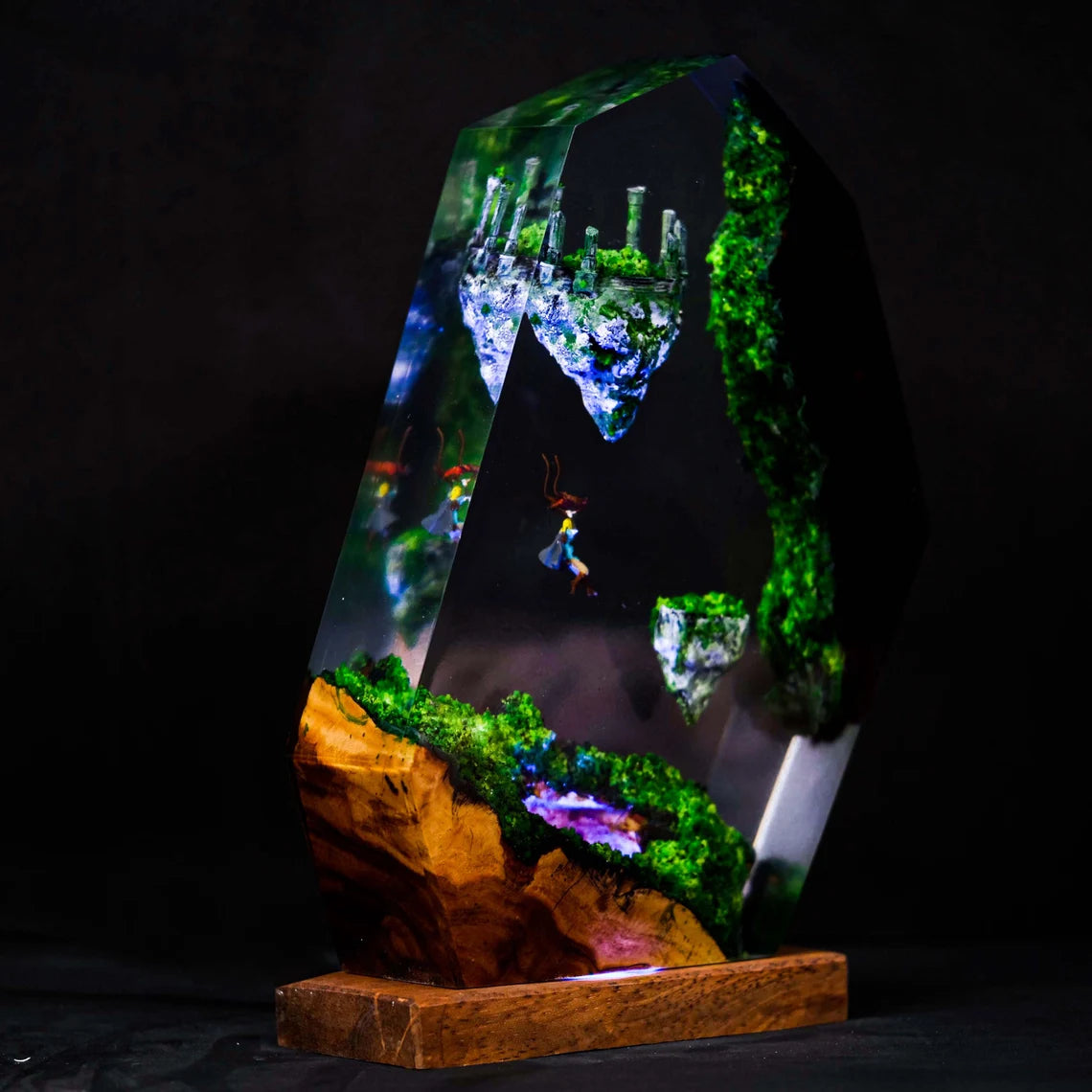 Flying island Resin Lamp