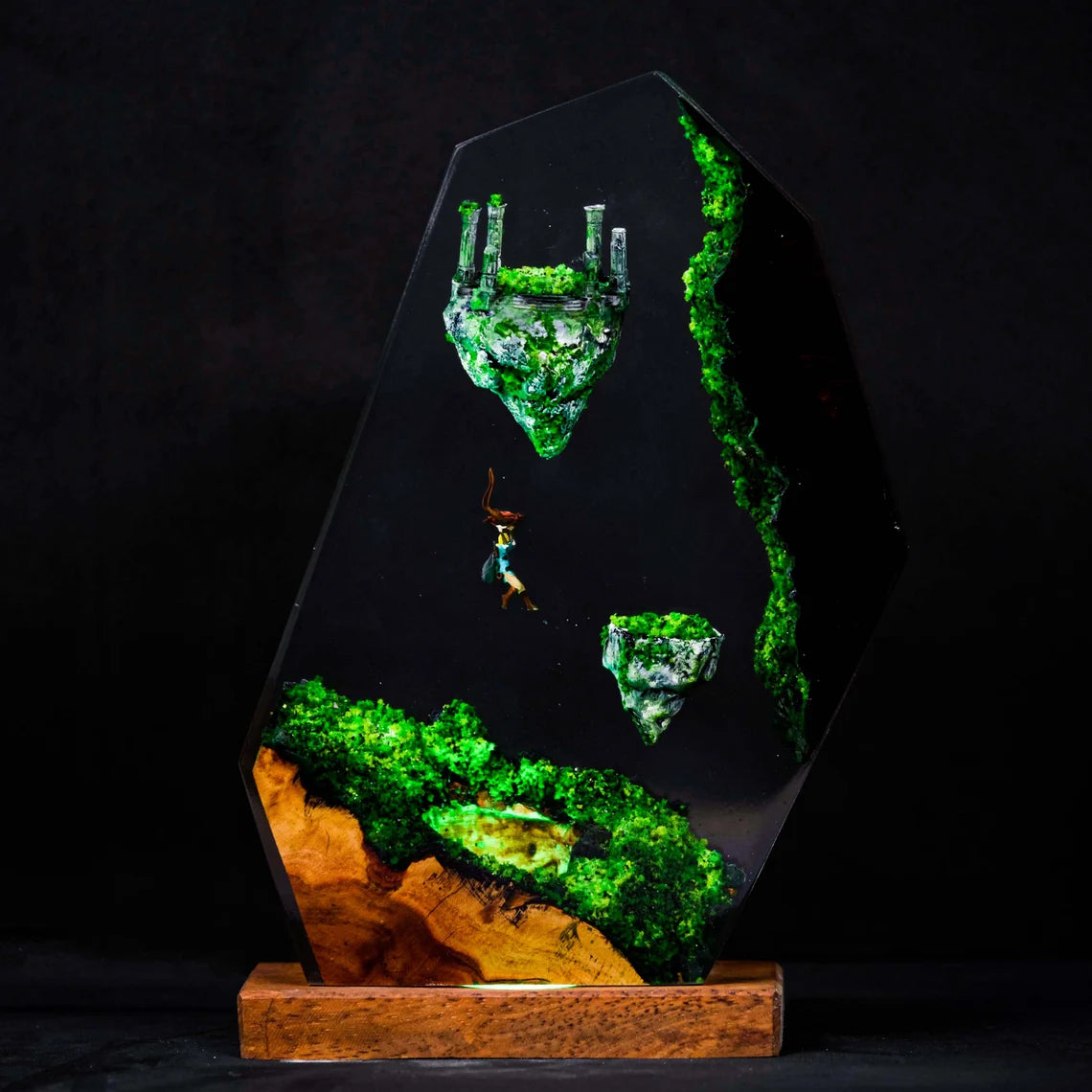 Flying island Resin Lamp